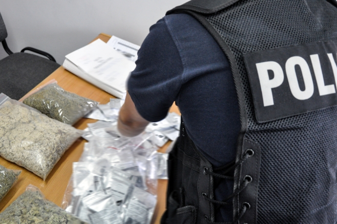 7/10 Gorzowscy policjanci zlikwidowali fabrykę dopalaczy