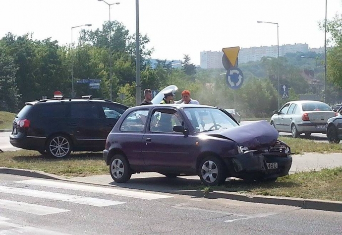3/4 Wypadek na rondzie Wyszyńskiego