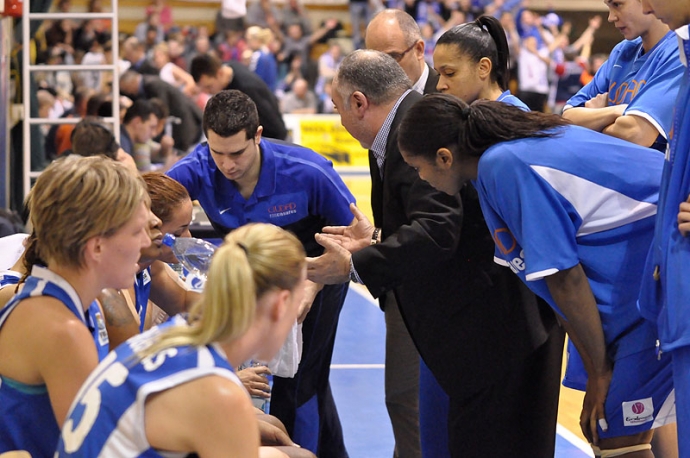 16/48 KSSSE AZS PWSZ Gorzów - Ros Casares Walencja 52:86