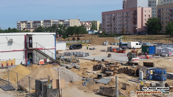 8/12 Postępy w budowie Galerii Manhattan