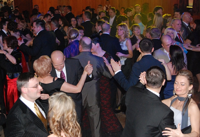 7/35 V Bal charytatywny