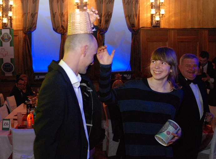 12/35 V Bal charytatywny