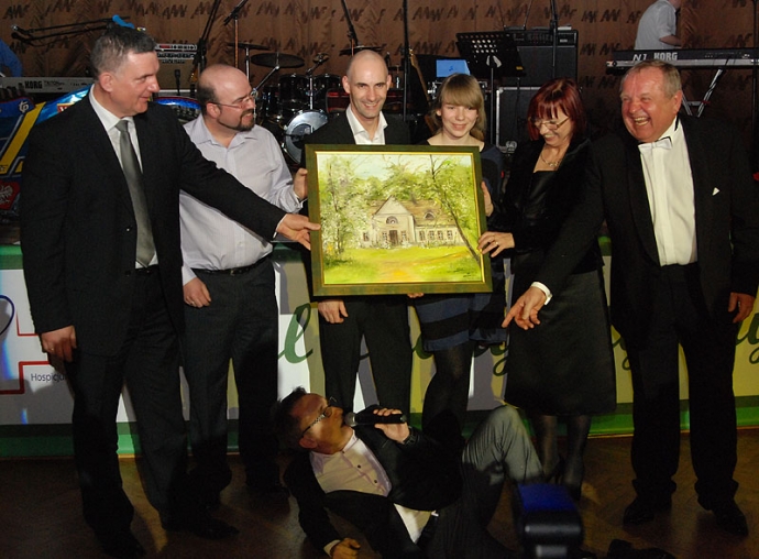 14/35 V Bal charytatywny