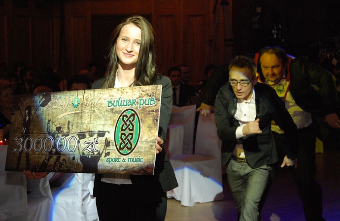 19/35 V Bal charytatywny