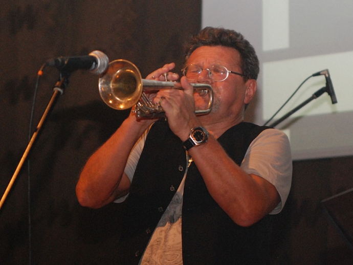 26/35 V Bal charytatywny