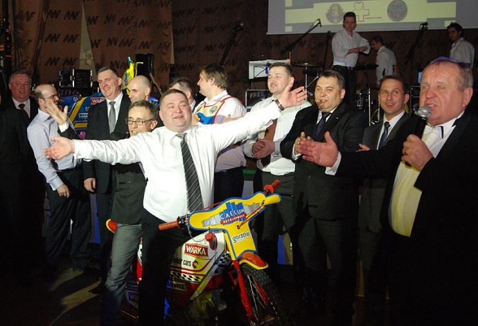 30/35 V Bal charytatywny