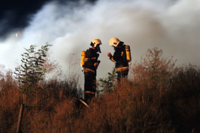4/6 Pożar hałdy płyt przy Spiżowej