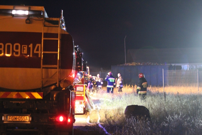 5/6 Pożar hałdy płyt przy Spiżowej