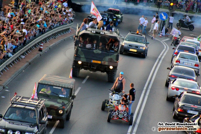 7/12 Motoryzacyjne show na moście