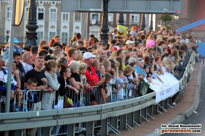 9/12 Motoryzacyjne show na moście