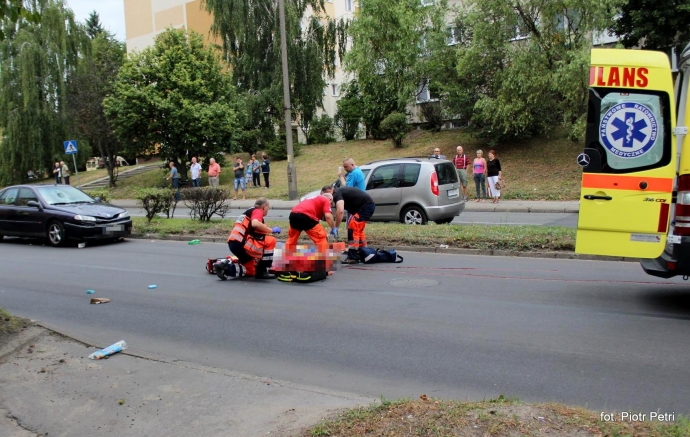 13/14 Starsza kobieta zginęła na pasach