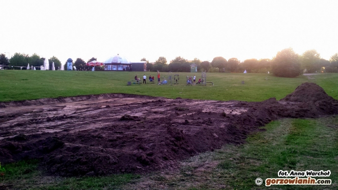 4/9 Ruszyła budowa placu zabaw w parku Górczyńskim