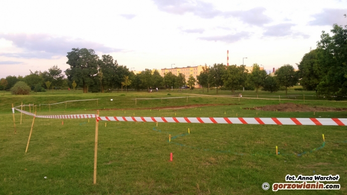 8/9 Ruszyła budowa placu zabaw w parku Górczyńskim