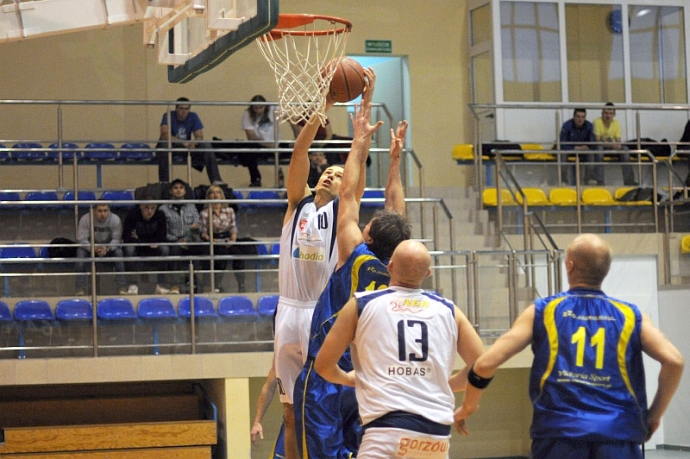 3/17 GKK Gorzów - Górnik Nowe Miasto Wałbrzych 76:80