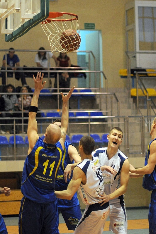 4/17 GKK Gorzów - Górnik Nowe Miasto Wałbrzych 76:80