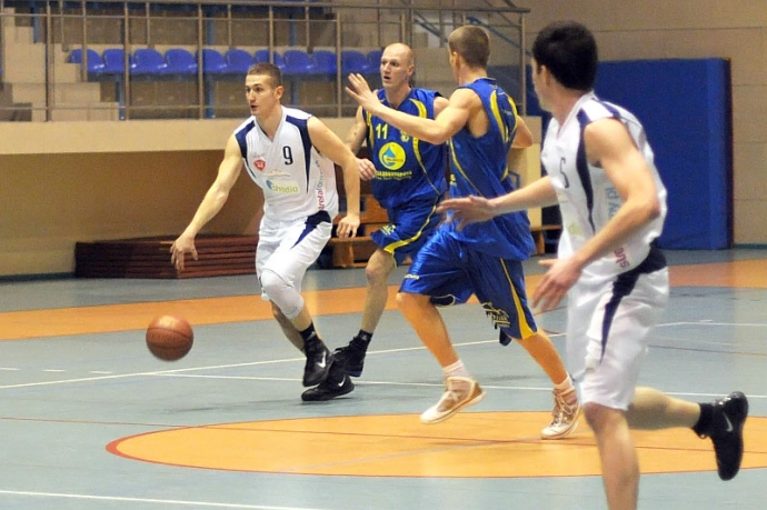 5/17 GKK Gorzów - Górnik Nowe Miasto Wałbrzych 76:80