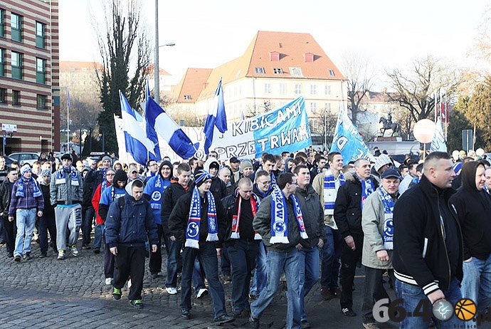 14/41 Przemarsz Kibiców