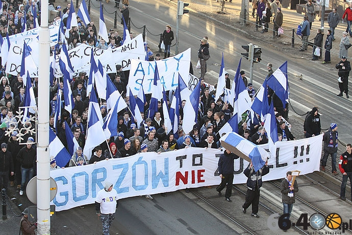 25/41 Przemarsz Kibiców