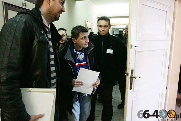 33/41 Przemarsz Kibiców