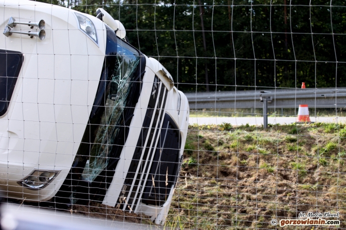 5/5 Przewrócony TIR na S3