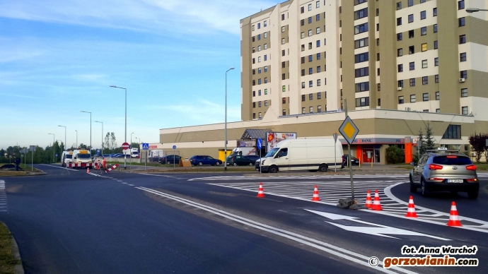 6/11 Zmiany na skrzyżowaniu ul. Okulickiego z Kombatantów i Szarych Szeregów