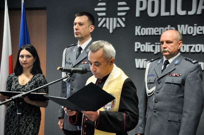 8/21 Ślubowanie nowych policjantów