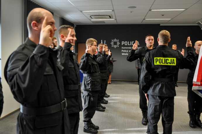 9/21 Ślubowanie nowych policjantów