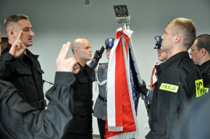 15/21 Ślubowanie nowych policjantów