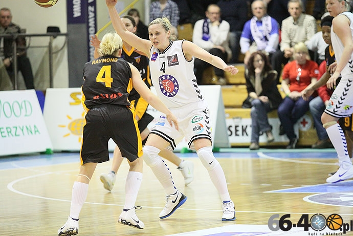 3/42 KSSSE AZS PWSZ Gorzów - Artego Bydgoszcz 68:54