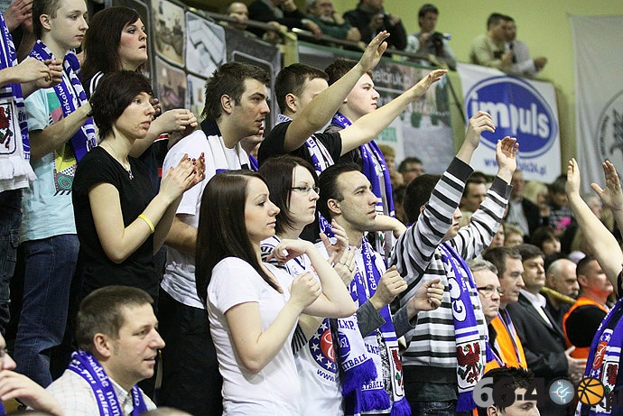 9/42 KSSSE AZS PWSZ Gorzów - Artego Bydgoszcz 68:54