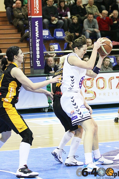 17/42 KSSSE AZS PWSZ Gorzów - Artego Bydgoszcz 68:54