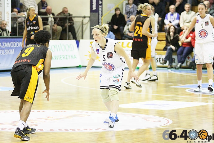 22/42 KSSSE AZS PWSZ Gorzów - Artego Bydgoszcz 68:54