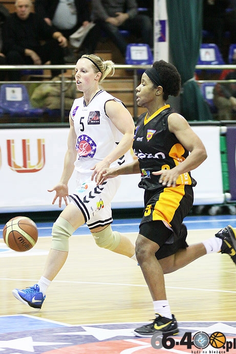 26/42 KSSSE AZS PWSZ Gorzów - Artego Bydgoszcz 68:54