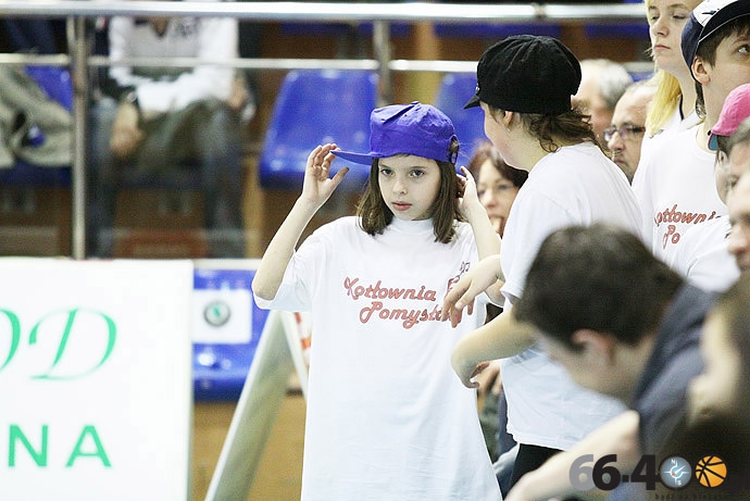 34/42 KSSSE AZS PWSZ Gorzów - Artego Bydgoszcz 68:54