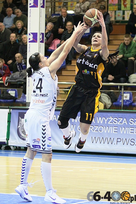 35/42 KSSSE AZS PWSZ Gorzów - Artego Bydgoszcz 68:54