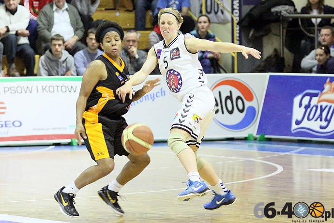 41/42 KSSSE AZS PWSZ Gorzów - Artego Bydgoszcz 68:54