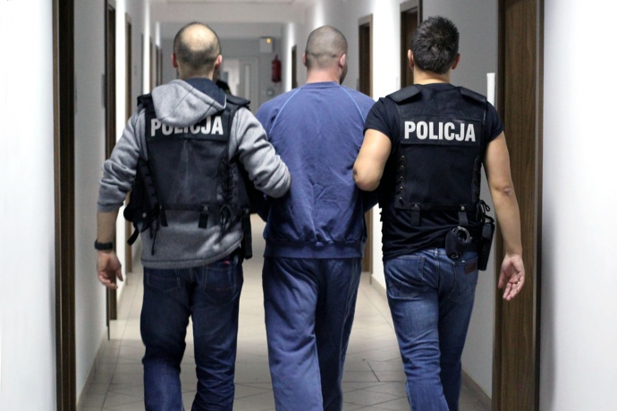 4/8 Zadali ciosy nożem i podpalili. Zabójcy 25-letniego Krzyśka zatrzymani