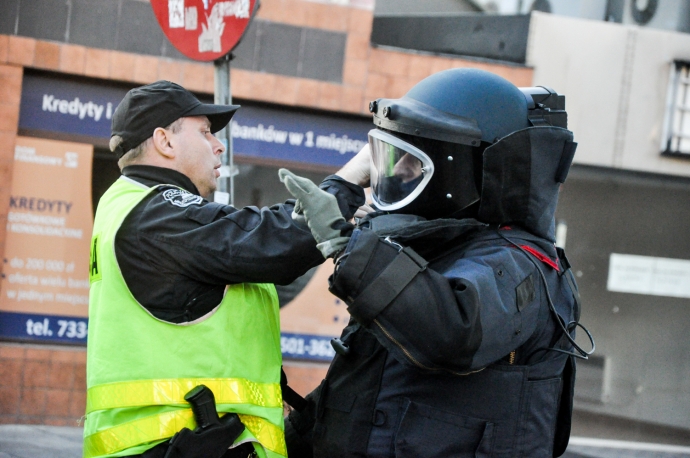 12/17 Na Pocztowej znaleziono granat