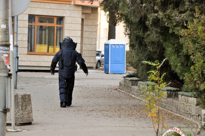 13/17 Na Pocztowej znaleziono granat