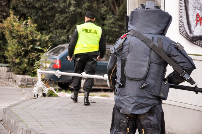 17/17 Na Pocztowej znaleziono granat