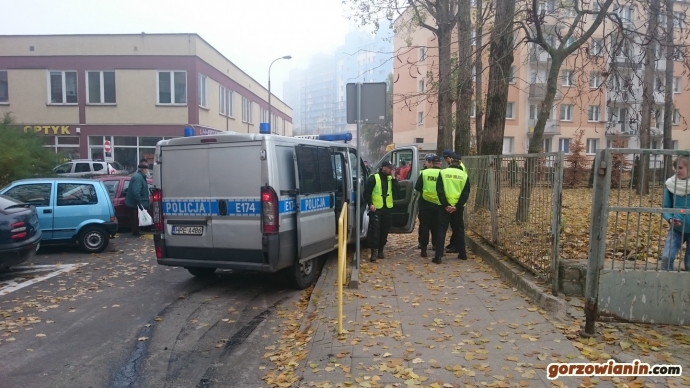 6/7 Policyjny pościg za czarnym audi