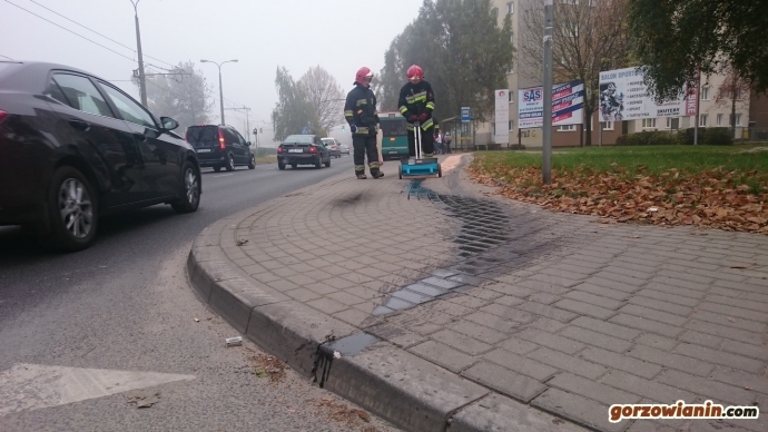 7/7 Policyjny pościg za czarnym audi