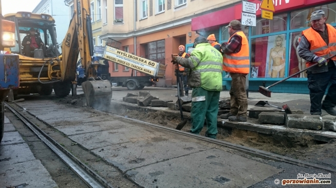 4/5 Z Chrobrego znikają krawężniki