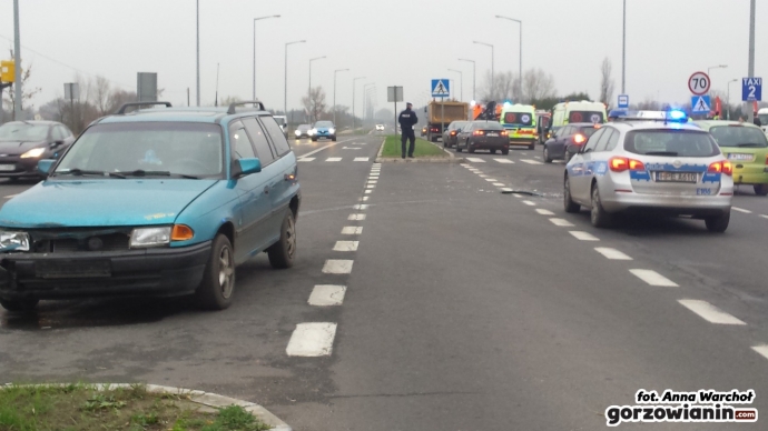 2/9 Zderzenie opla i audi na Kasprzaka