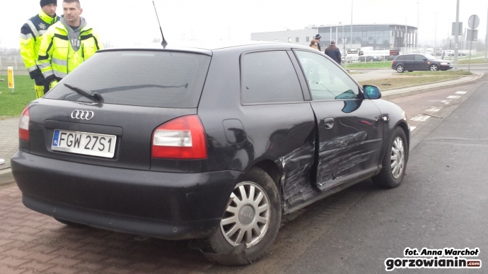 6/9 Zderzenie opla i audi na Kasprzaka