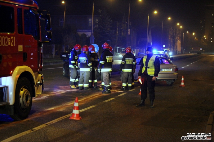 7/8 Zderzenie hyundaia i volkswagena na Konstytucji 3 Maja 