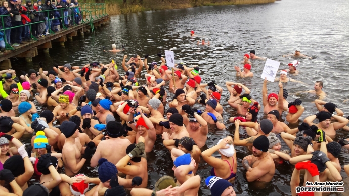 9/19 Gorzowskie morsy biły rekord Guinnessa 