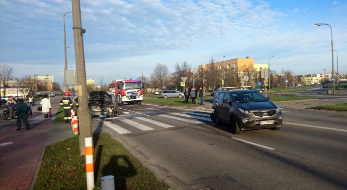 6/8 Na Piłsudskiego spłonęło auto