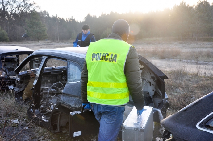 4/10 Skradli samochody warte 10 milionów złotych!