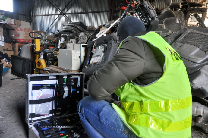 9/10 Skradli samochody warte 10 milionów złotych!